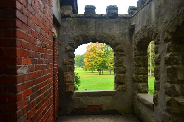 The interior of the house/ Author: Erik Drost – CC BY 2.0