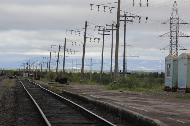 Abandoned station – part of the Transpolar Railway. Author: Druschba 4 CC BY-SA 4.0