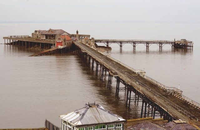 Birnbeck Pier. Author: me’nthedogs CC BY 2.0