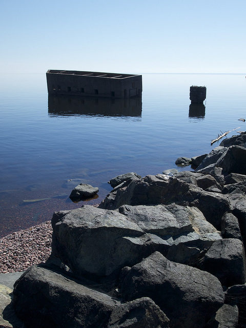Uncle Harvey’s Mausoleum or The Cribs, Duluth US – Author: Stew Dean – CC BY 2.0