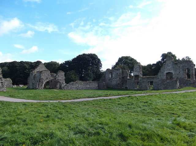 It is believed that the ruins are haunted/ Author: JohnArmagh – CC BY-SA 3.0