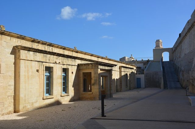 Part of the western barracks. Author: G.Mannaerts – CC BY-SA 4.0