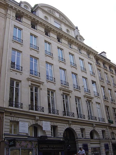 229-235 rue Saint-Honoré. Author: Jospe – CC BY-SA 3.0