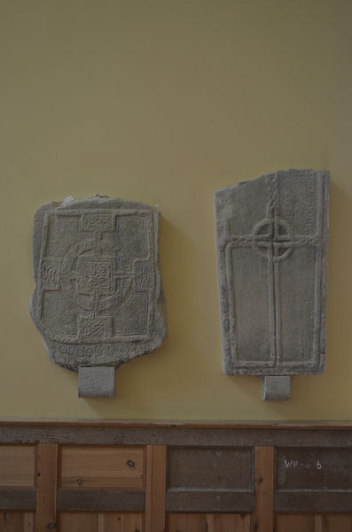 A couple of grave slabs. Author: Karen123 – CC BY-SA 4.0