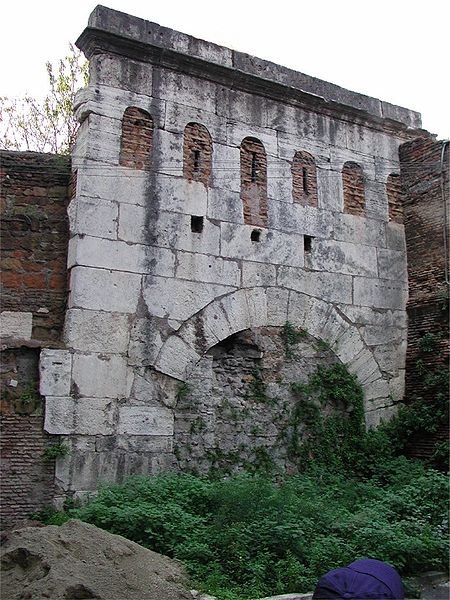 Porta Clausa. Author: Fabio Piferi – CC BY-SA 2.5