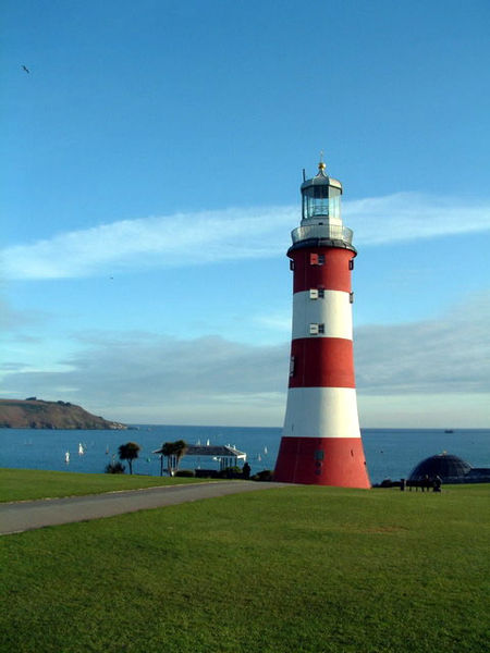 Smeaton’s lighthouse that today serves as a monument. Author: Dave Skinner – CC BY-SA 2.0