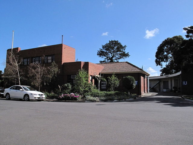 The former ambulance garages. Author: Skyhorses – CC BY 2.5