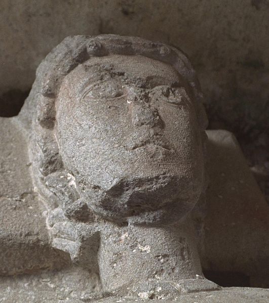 Tomb in the sanctuary – detail. Author: Andreas F. Borchert – CC BY-SA 4.0