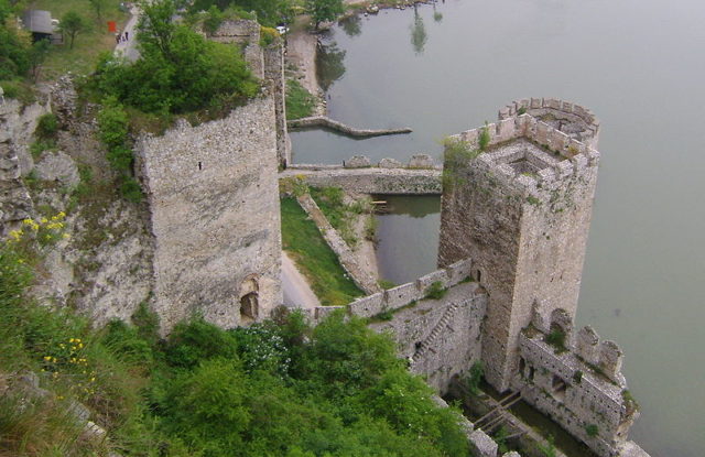 Photo from an eastern tower. Author: NeroN BG – CC BY-SA 3.0