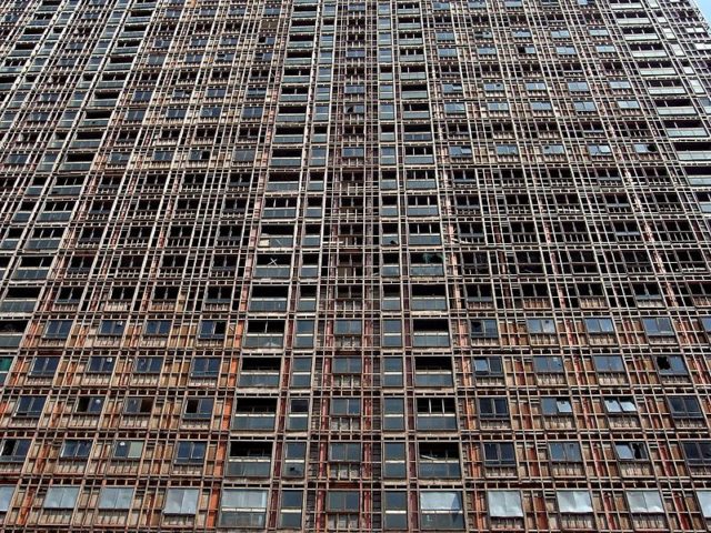 Preparing the building for demolition. Author: Daniel Naczk – CC BY-SA 4.0