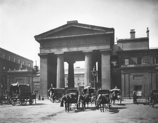 The arch during the 1890s.