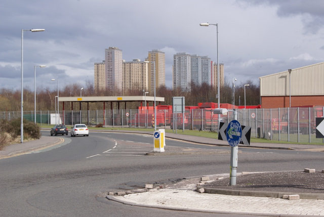 The Red Road Flats complex in the distance. Author: Thomas Nugent – CC BY-SA 2.0