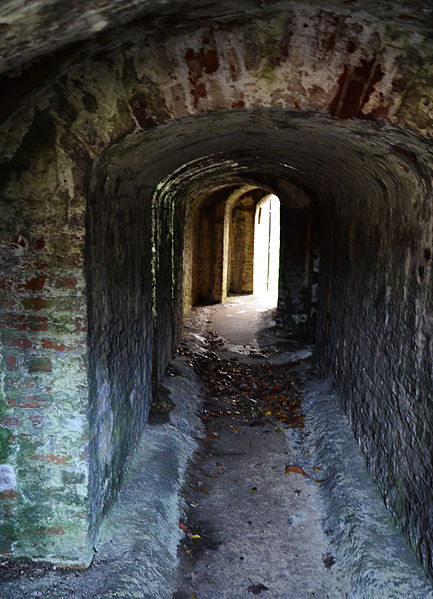 View of the Eltham Palace tunnel. Author: Duncan – CC BY 2.0