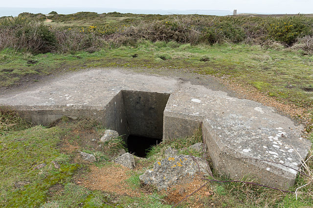 Another bunker entrance/ Author: Danrok – CC BY-SA 3.0