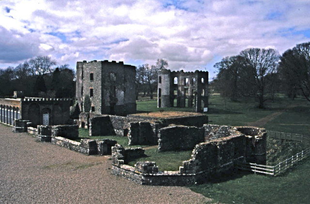 The monastery in 1998. Author: Anthony O’Neil – CC BY-SA 2.0