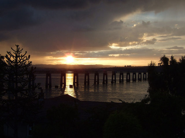 The new bridge during sunset. Author: Ross2085 – CC BY 2.0