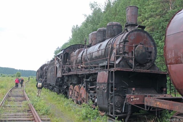 The Steam Train Graveyard: Used to be a secret location should war break  out - Abandoned Spaces