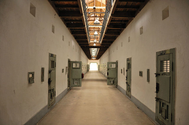 Part of the prison’s interior. Author: Christian Senger – CC BY-SA 2.0