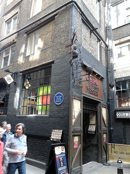 Photo of the Clink Prison Museum. Author: Spudgun67 – CC BY-SA 4.0