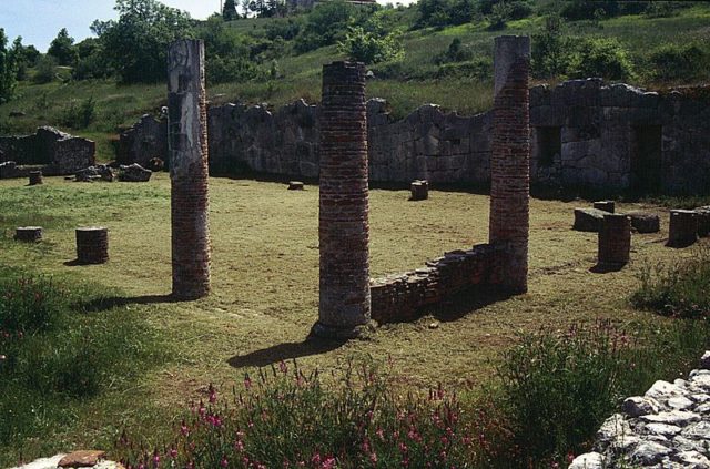 The ruins of Alba Fucens. Author: Ziegler175 – CC BY-SA 4.0
