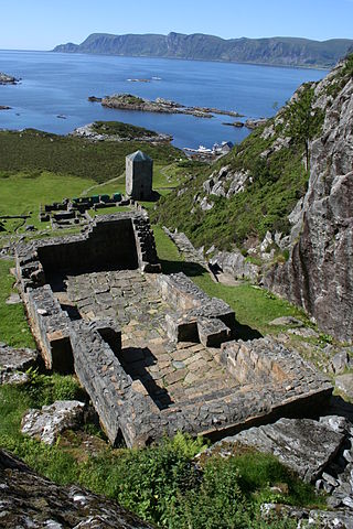 The remains of Sunniva Church/ Author: Kremle – CC BY-SA 3.0