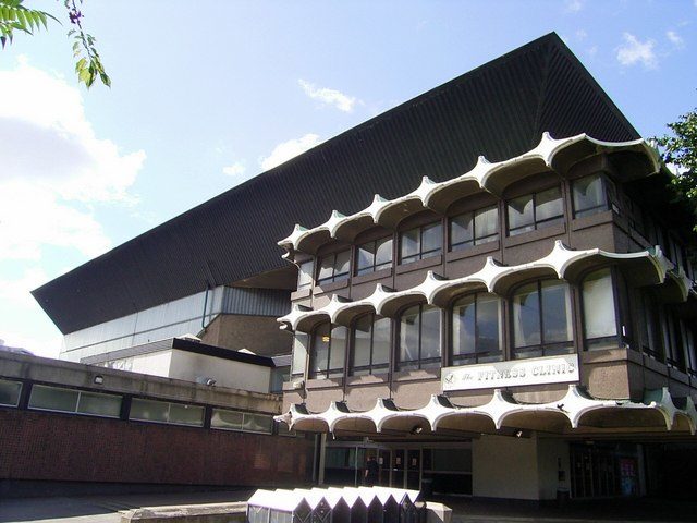 Poulson’s Leeds International Swimming Pool, opened in 1966. Author: Stanley Walker – CC BY-SA 2.0