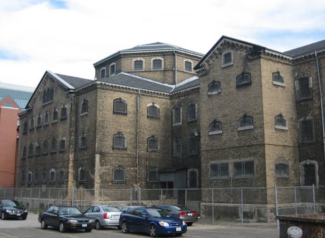 The prison before the renovation. Author: SimonP – CC BY-SA 3.0