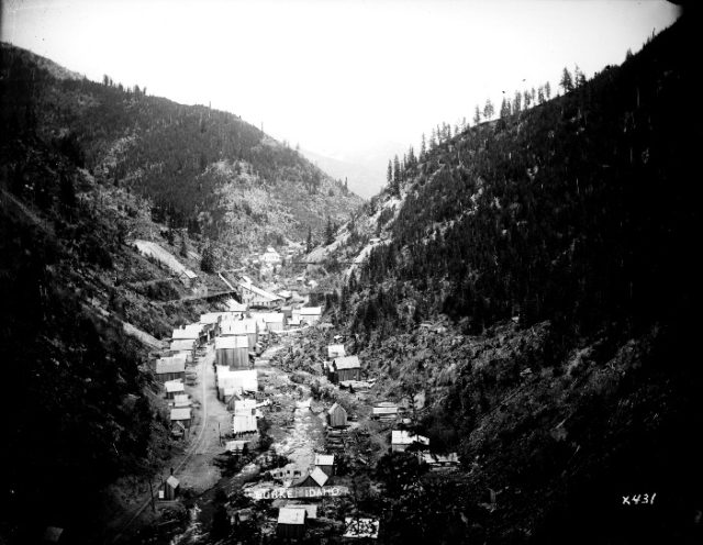 A general overview of the city. Author: Barnard-Stockbridge Collection