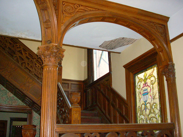 Rufus Rose House, front foyer. Author: Jeff Clemmons CC BY 3.0