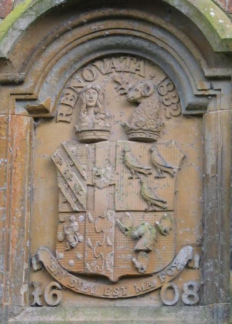 Legh-Keck coat of arms above the front porch at Bank Hall. Author: Bankhallbretherton CC BY 3.0
