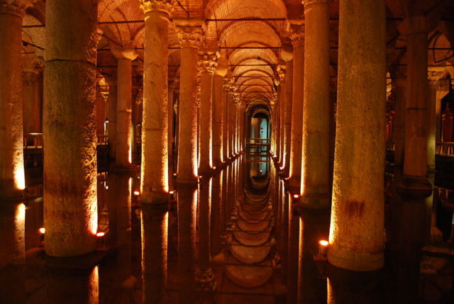 Cisterna Basilica. Author: Dpnuevo – CC BY-SA 3.0