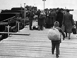 People getting ready to board the ship. Author: Unknown