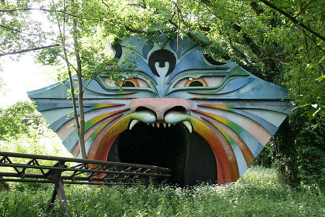 The Spell Dragon Ride, later relocated to Spreepark, has some amazing designs.