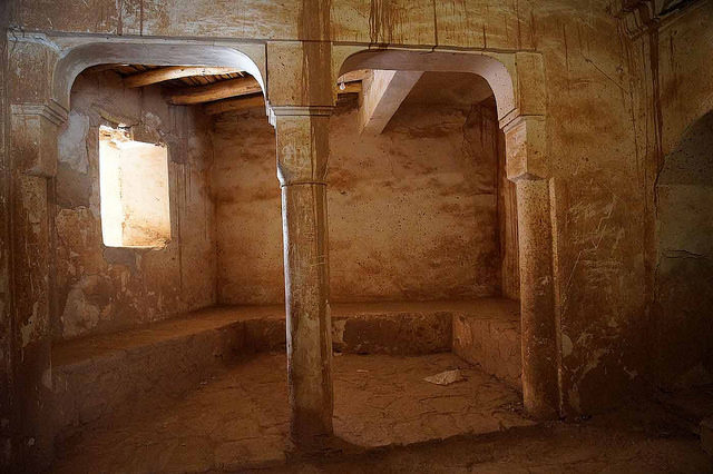 Abandoned & in Decay baths in Telouet Kasbah – Author: Heribert Bechen .. max. 17.000 visits per day – Flickr – 0363_marokko_31.03.2014 CC BY 2.0