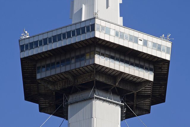 Platforms 1 and 2 of the Space Tower – Author: Sebasiddi – CC BY-SA 4.0