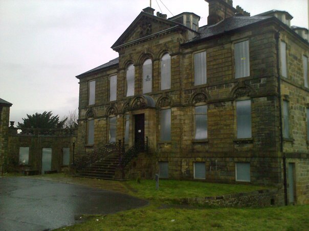 Cumbernauld House, Scotland – Author: Robert McAllen CC BY-SA 3.0