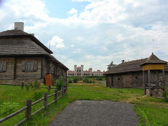 The palace and the house-museum of Kościuszko in 2013/Author: Дмитрий Ванькевич – CC BY-SA 3.0