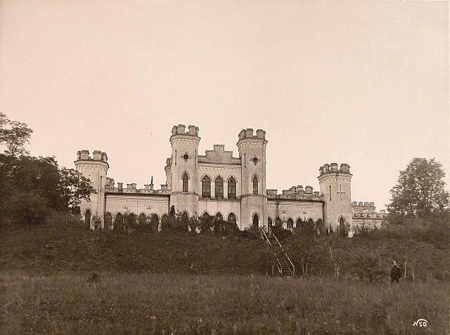 The palace between 1915 and 1918