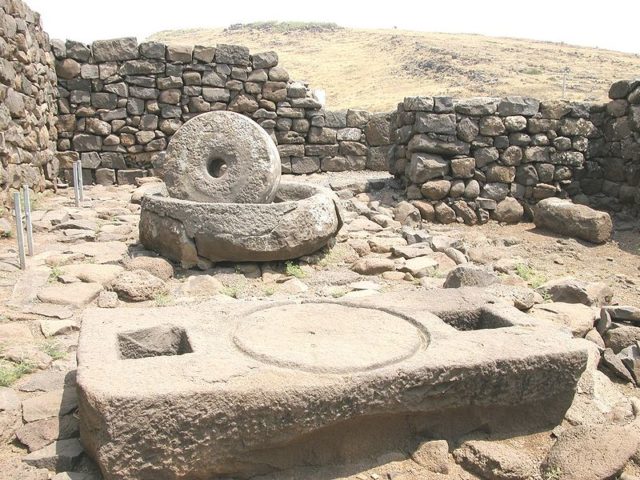 The discovered oil-press. Author: Effib – CC BY-SA 3.0