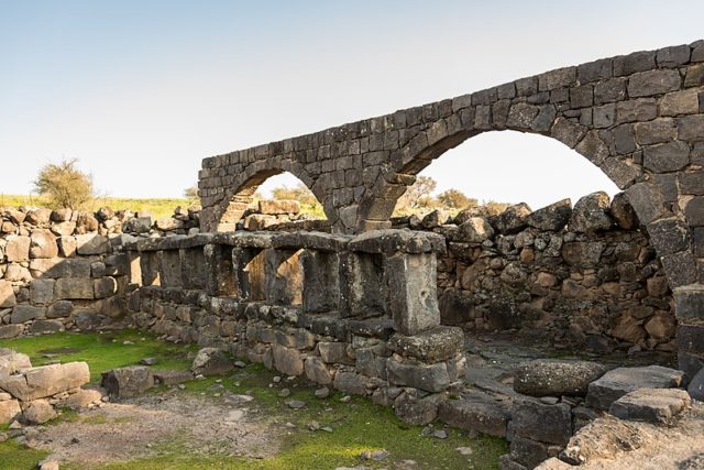 What’s left of Chorazin today. Author: Lev.Tsimbler – CC BY-SA 4.0