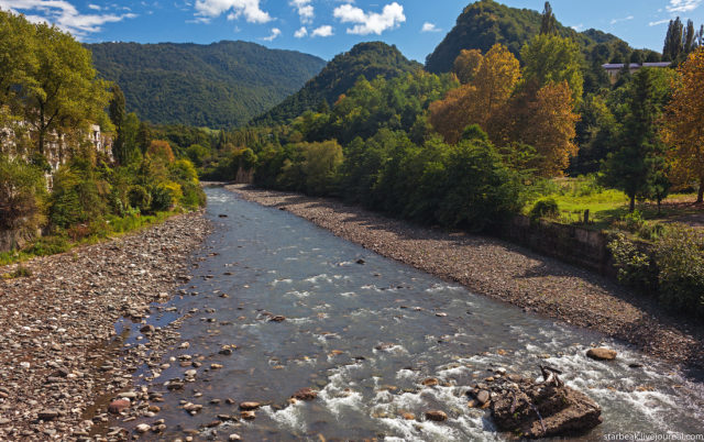 Aaldzga River. Author: Alexey Semochkin | Instagram @strbeak