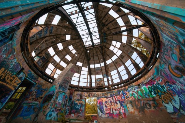 Inside the roof. Graffiti. Author: Johnny Joo | architecturalafterlife.com