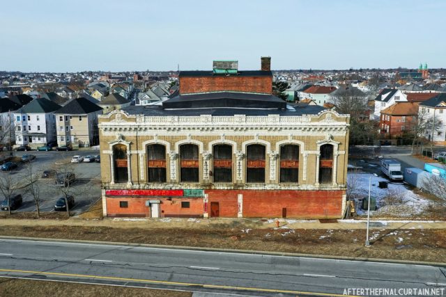 Exterior view. Author: Matt Lambros | afterthefinalcurtain.net