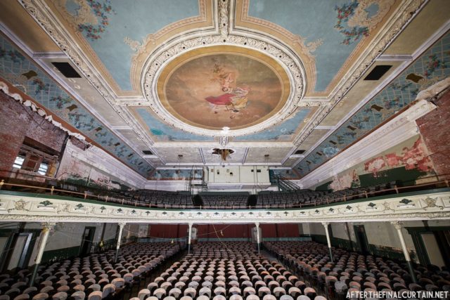 Beautiful ceiling. Author: Matt Lambros | afterthefinalcurtain.net