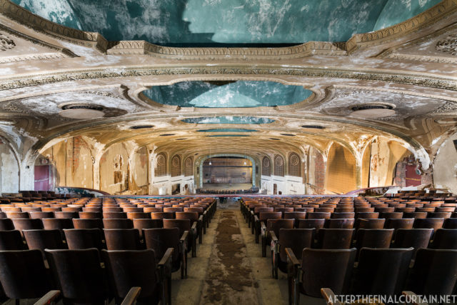 The auditorium. Author: Matt Lambros | afterthefinalcurtain.net