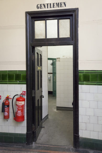 Gentlemen’s lavatory entrance. Author: Paul Dykes | Flickr @paulodykes