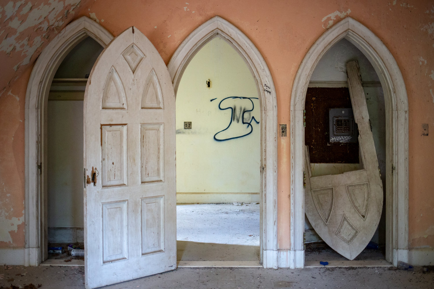 The Derelict Dundas Castle in New York Abandoned Spaces