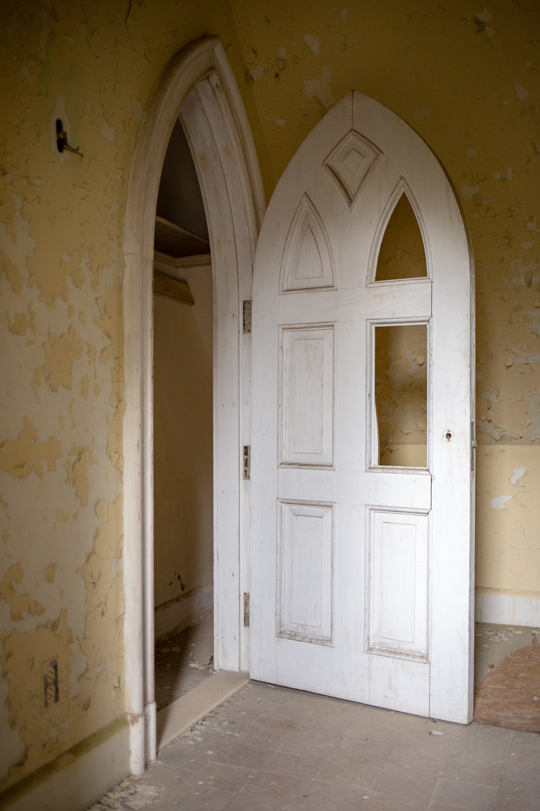 The Derelict Dundas Castle in New York Abandoned Spaces