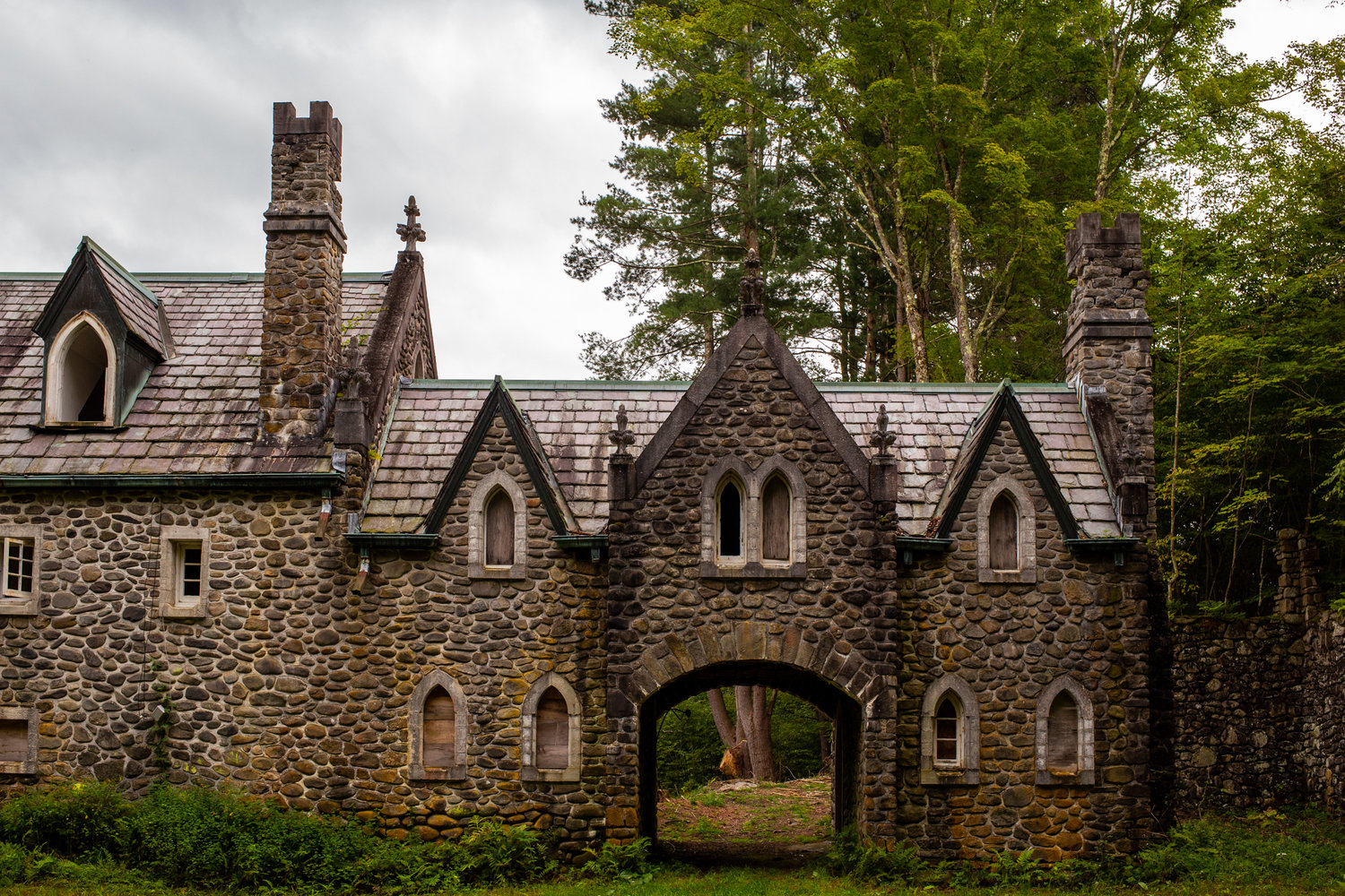The Derelict Dundas Castle in New York Abandoned Spaces