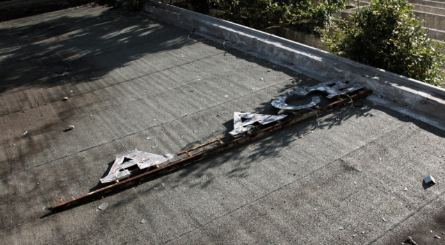 Now abandoned former “Palace” sign. Author: Ferenc Biró | Flickr @bferi